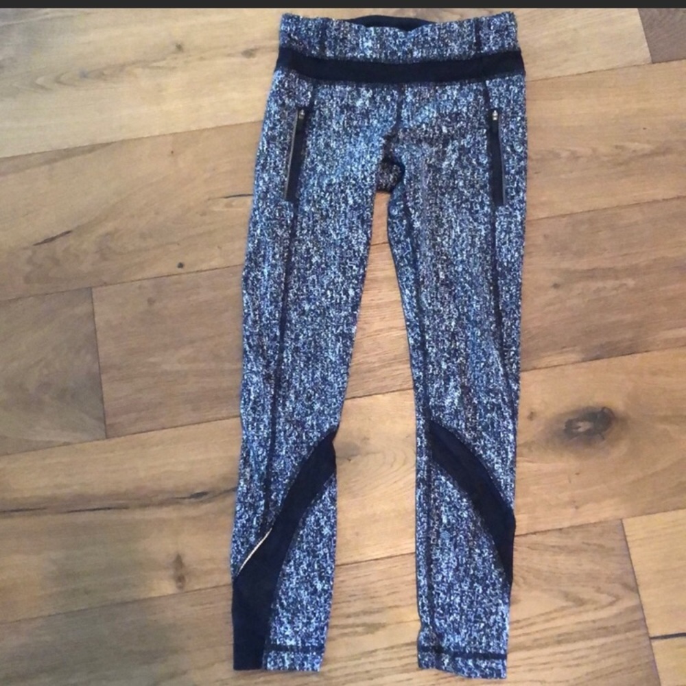 Lululemon Black and white leggings